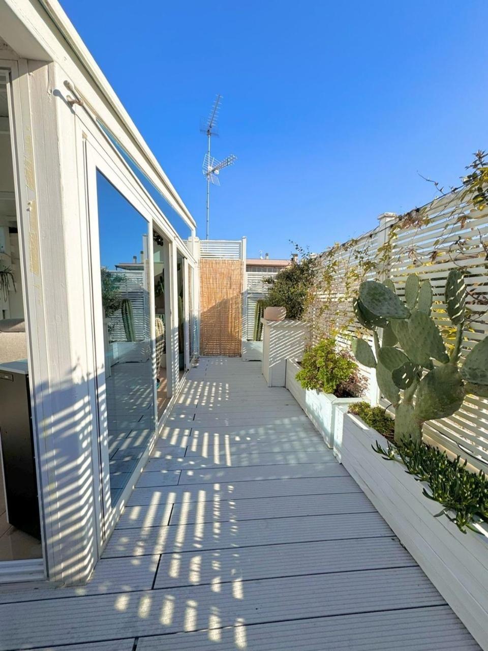 Rooftop-Marinacentro-Unique-Beach-Fun-Smart-Loveapt-Train-Park Rimini Exterior photo
